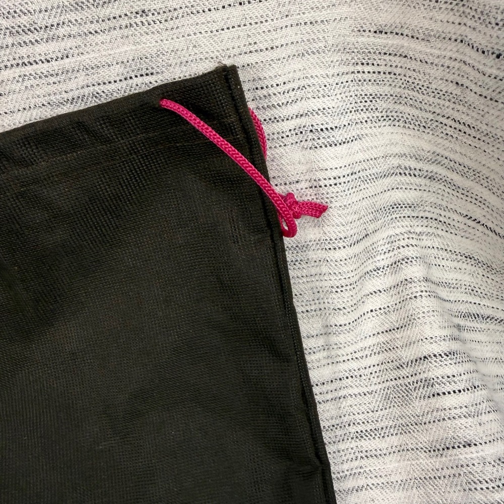 Kate Spade Black Drawstring Duster Bag Quote 11x13 - Picture 3 of 4
